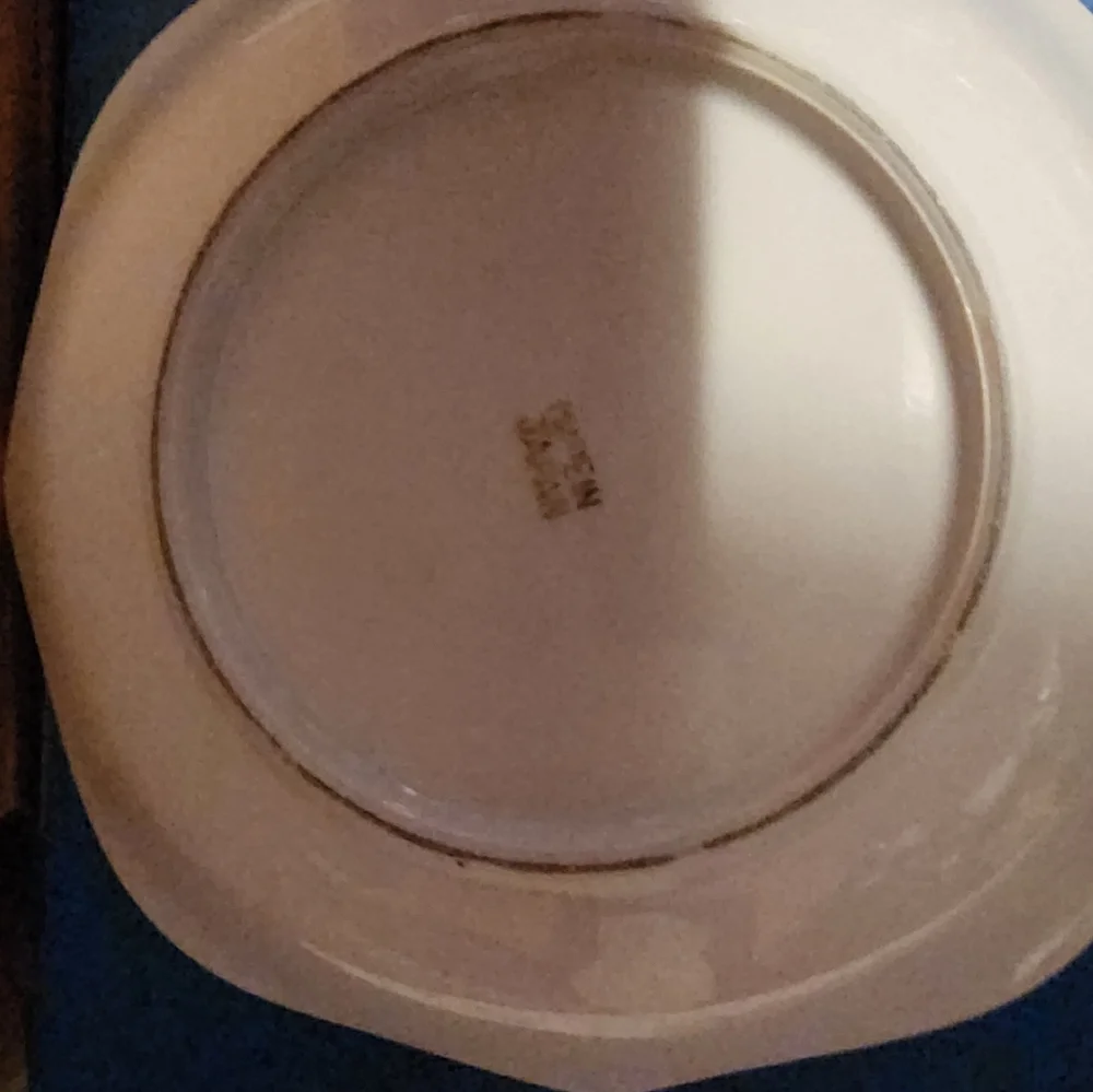 Lusterware Plate - Picture 2 of 2